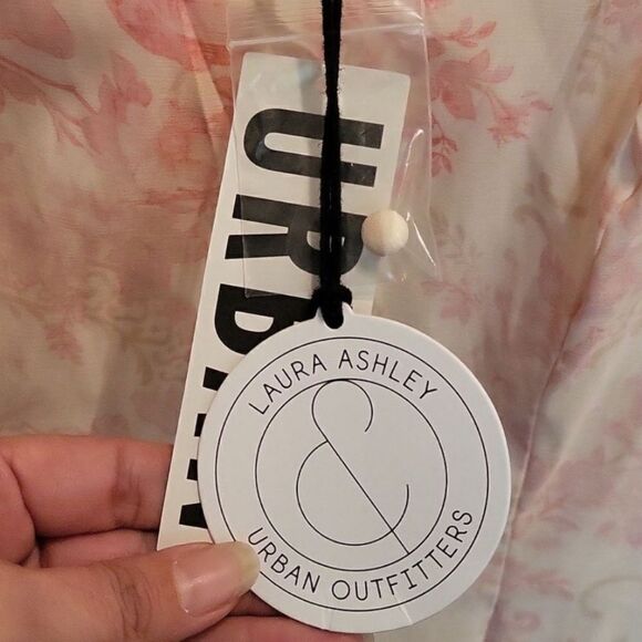 Laura Ashley + Urban Outfitters Mel Puff Sleeve Dress Size Medium, NWT - Picture 10 of 10